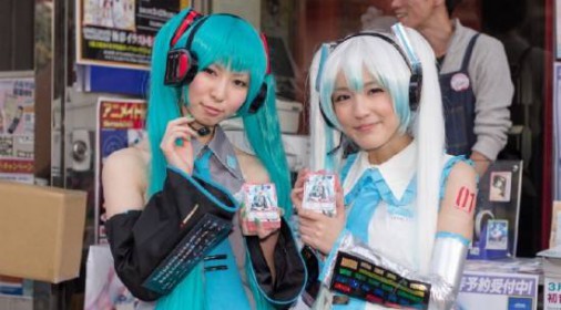 秋叶原cosplay美女玩家天台360造型摆拍